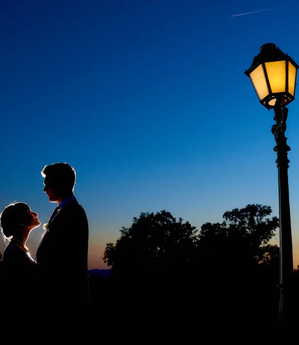 wedding photographer Toulouse - lampadaire night couple session